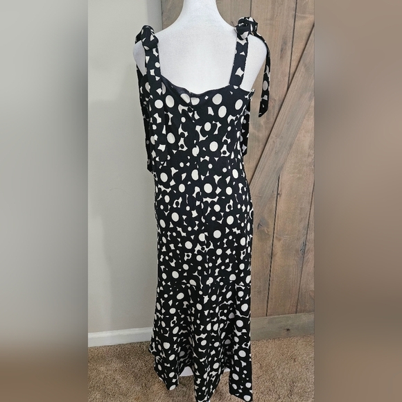 Anthropologie HUTCH Flounced Shoulder-Tie Midi Dress Black/white. Size Med - Picture 15 of 16